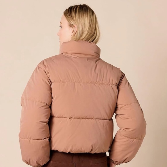 NWT Amazon Essentials Women's Cropped Puffer Jacket in Light Brown, Small - Picture 5 of 11